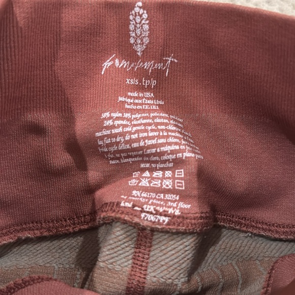 FREE PEOPLE FP MOVEMENT The Essence High Waist Leggings in Washed Sienna XS/S - Picture 7 of 8